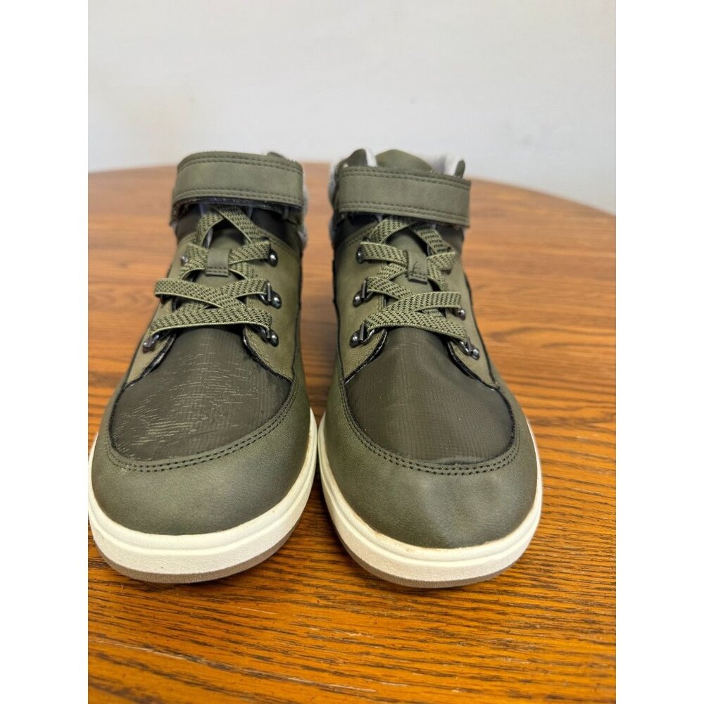 Cat and Jack "Felix"‎ Green Hiker Sneaker Boys Size 6